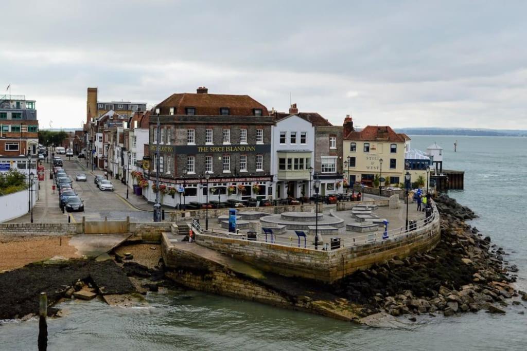 Portsmouth Urban Havenアパートメント エクステリア 写真