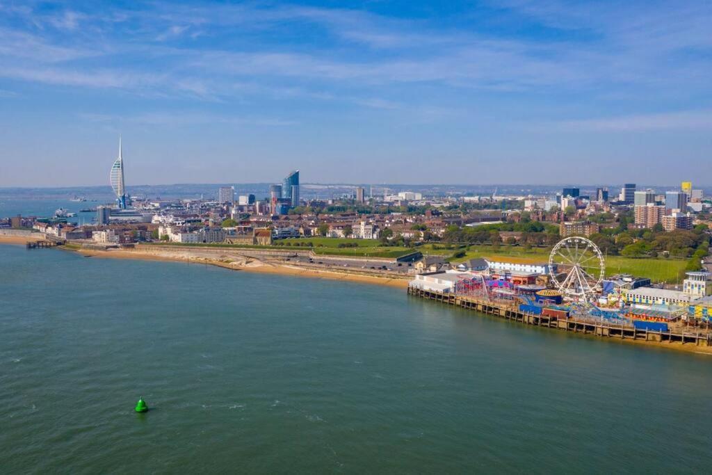 Portsmouth Urban Havenアパートメント エクステリア 写真